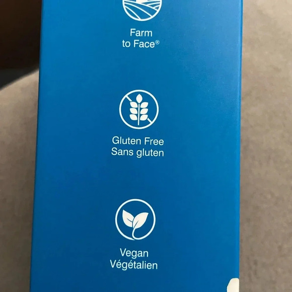 New COOLA Piña Colada Body Sunscreen - Picture 5 of 8